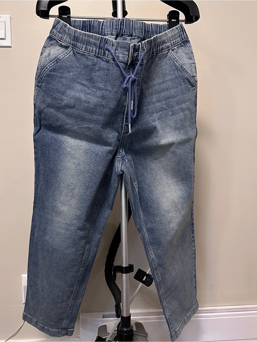BloomChic Plus Size 2XL Drawstring Waist Stretchy Straight Leg Jeans us18